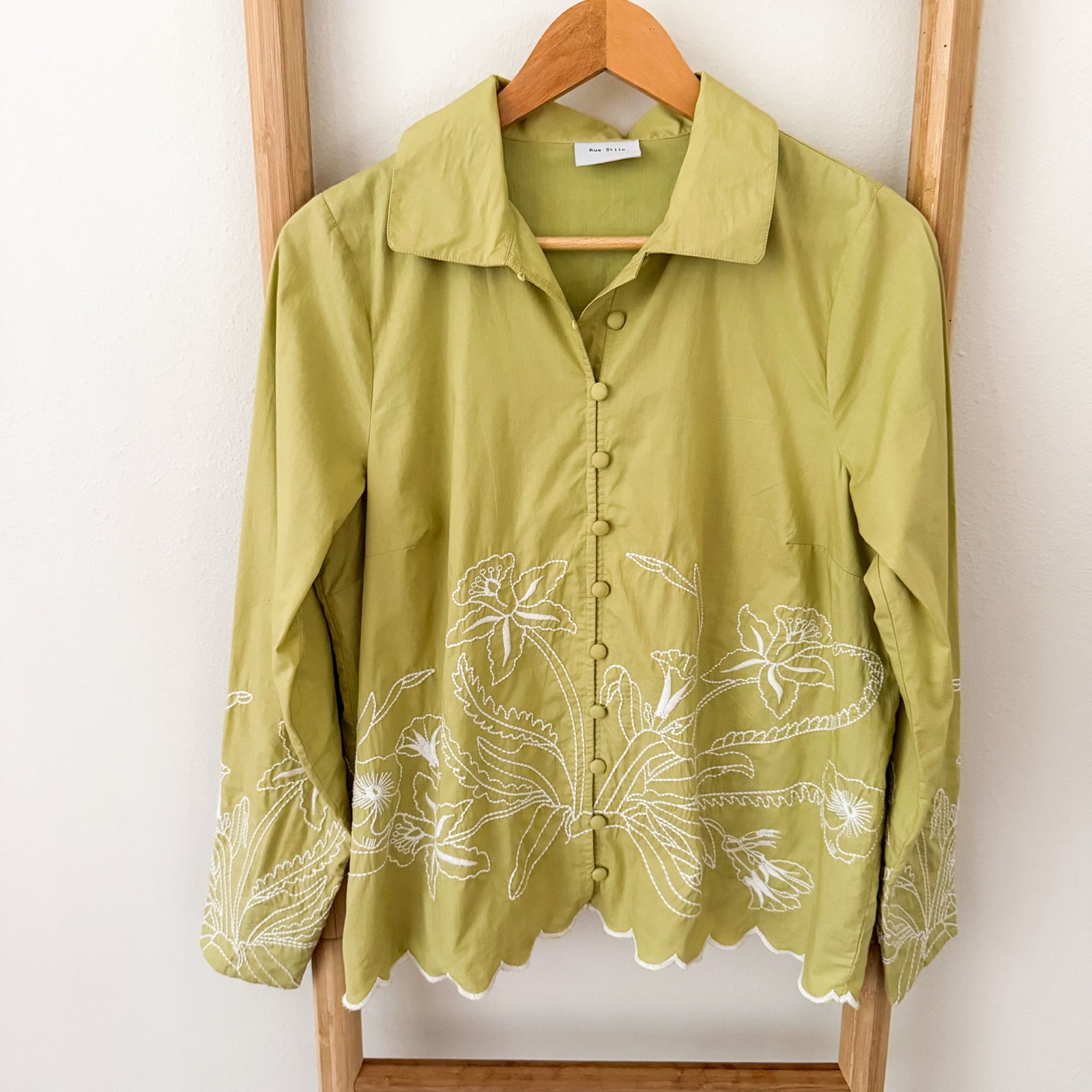 Nwot Rue Stiic S Embroidered Cotton Button Front Blouse Olive Green Scalloped — image 2 of 8